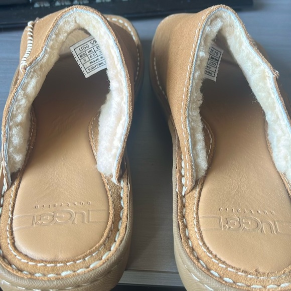 NIB UGGS - Picture 7 of 8